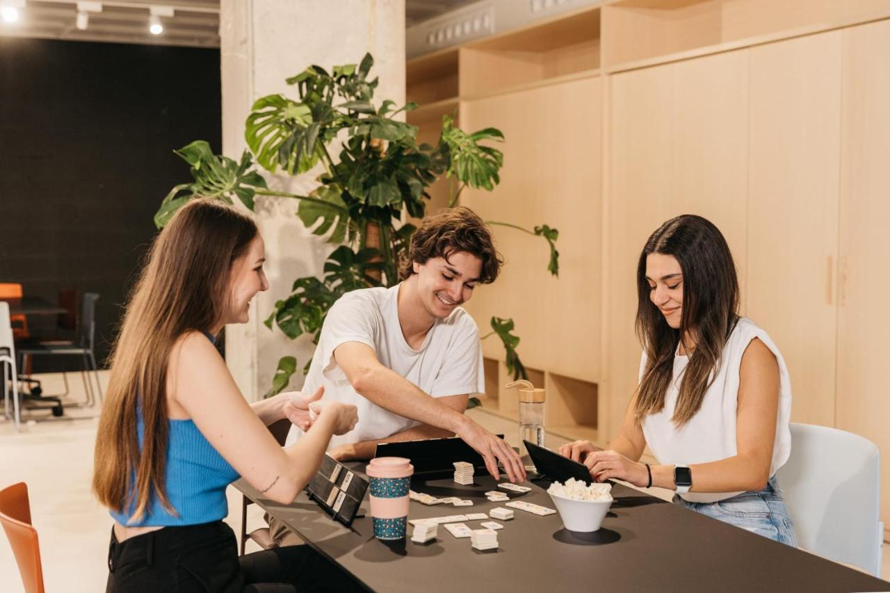 For Students Studying In Barcelona Only - Stunning Spacious Studios And Private Rooms At Pallars Student Accommodation Exterior foto