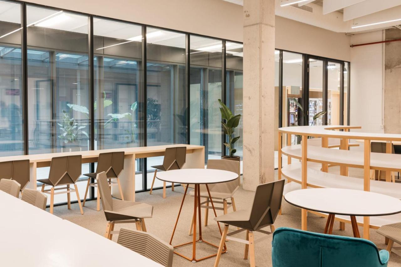 For Students Studying In Barcelona Only - Stunning Spacious Studios And Private Rooms At Pallars Student Accommodation Exterior foto